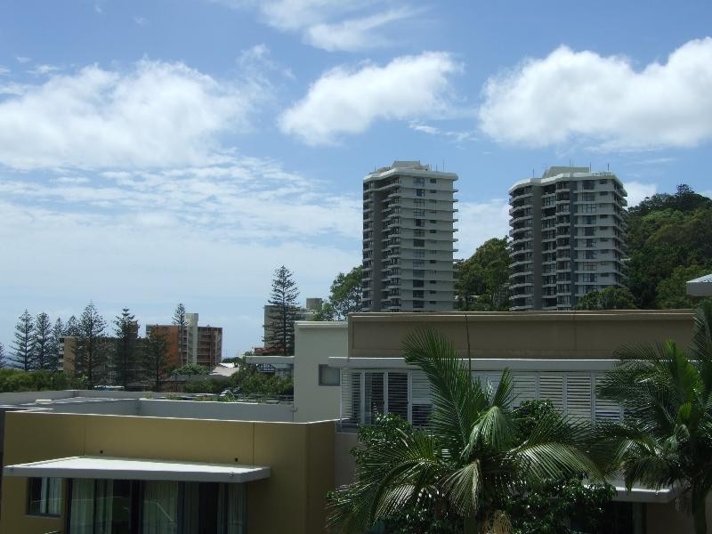 2050/1 Ocean Street, Burleigh Heads QLD 4220