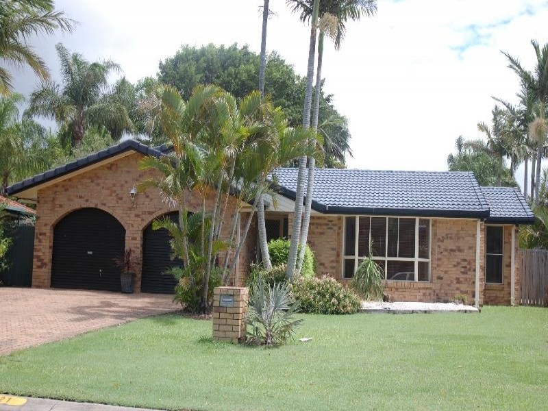 21 Lakeridge Drive, Varsity Lakes QLD 4227