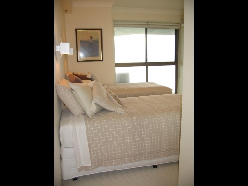 126/45 Hayle Street, Burleigh Heads QLD 4220