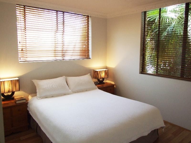 1/26 Stephens Street, Burleigh Heads QLD 4220