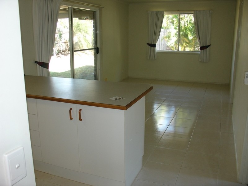 22 Southlake Dr, Varsity Lakes QLD 4227