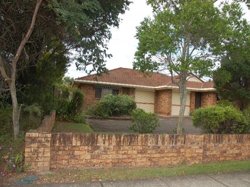 2/79 Mattocks Road, Burleigh Waters QLD 4220