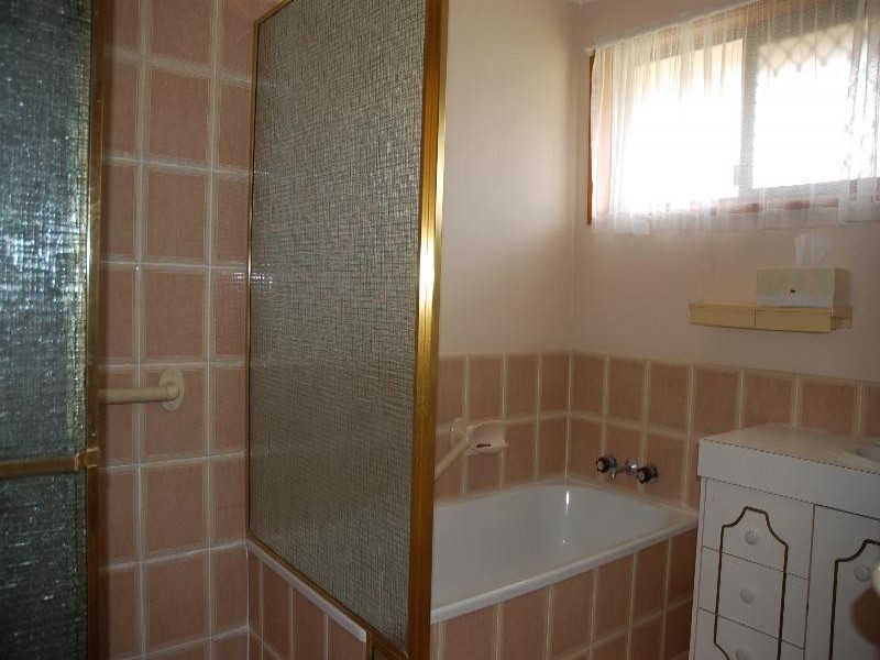 2/79 Mattocks Road, Burleigh Waters QLD 4220