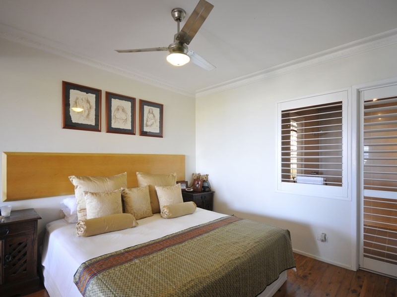 1/8 East Street, Burleigh Heads QLD 4220