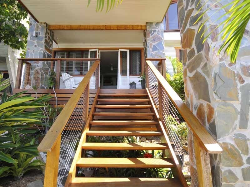 1/8 East Street, Burleigh Heads QLD 4220