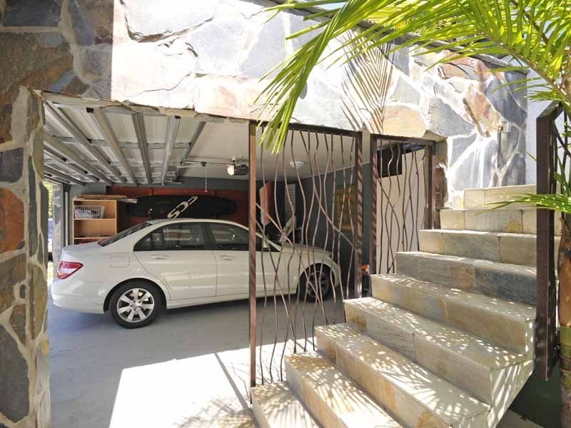 1/8 East Street, Burleigh Heads QLD 4220