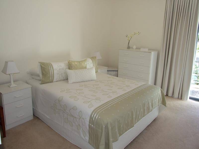 2046/1 Ocean Street, Burleigh Heads QLD 4220