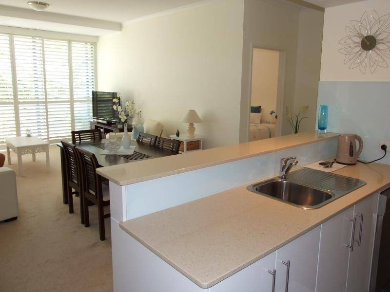 2046/1 Ocean Street, Burleigh Heads QLD 4220