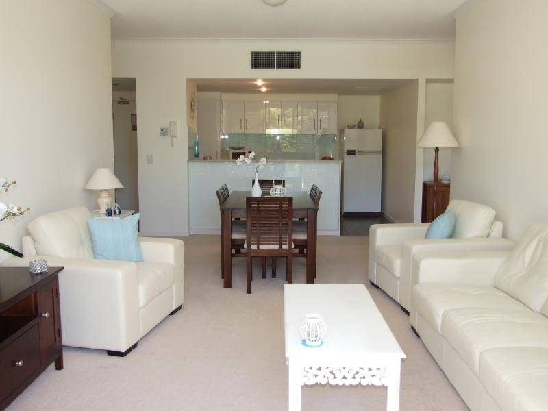 2046/1 Ocean Street, Burleigh Heads QLD 4220