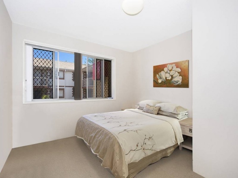 10/168 Hedges Avenue, Mermaid Beach QLD 4218