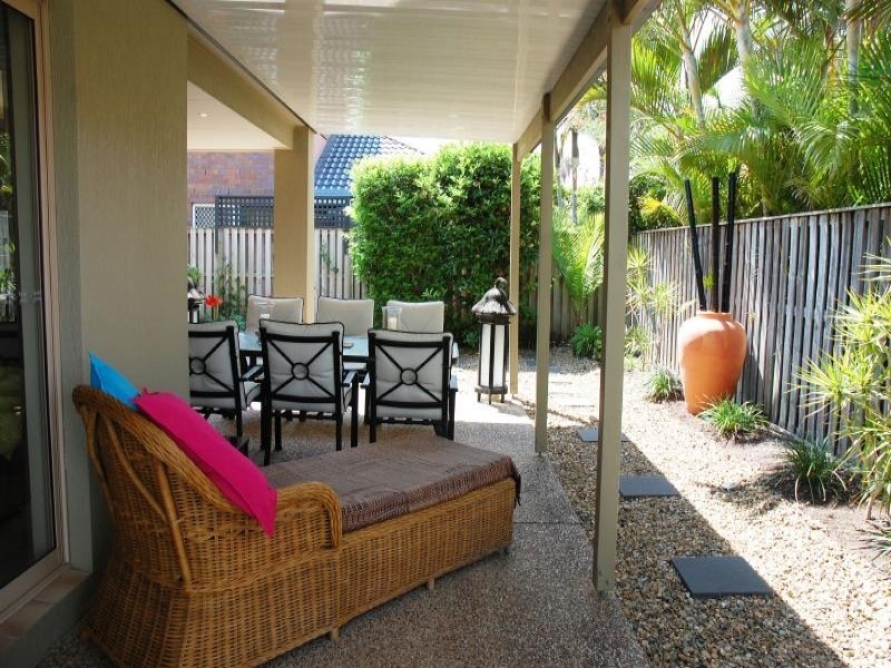 16 Northwestern Ct, Varsity Lakes QLD 4227