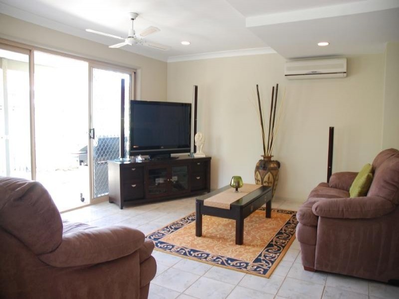 16 Northwestern Ct, Varsity Lakes QLD 4227