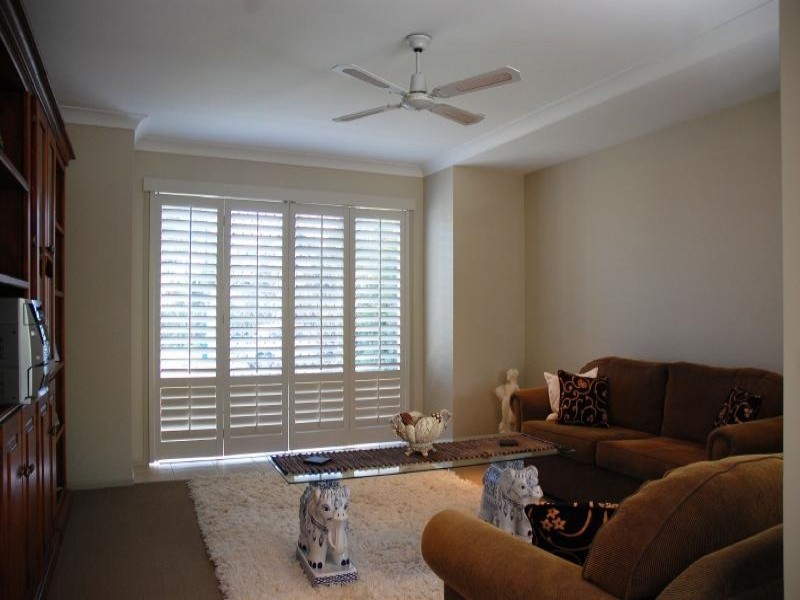 16 Northwestern Ct, Varsity Lakes QLD 4227