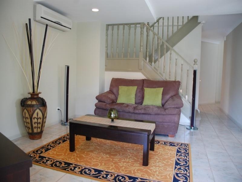 16 Northwestern Ct, Varsity Lakes QLD 4227