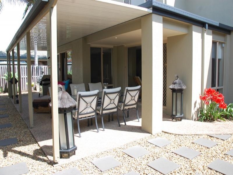 16 Northwestern Ct, Varsity Lakes QLD 4227