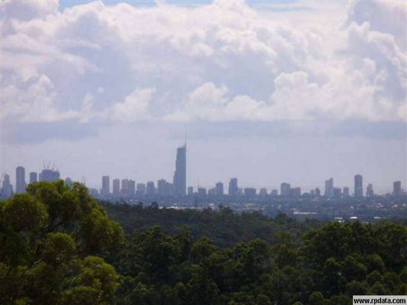 13 Seascape Ct, Tallai QLD 4213