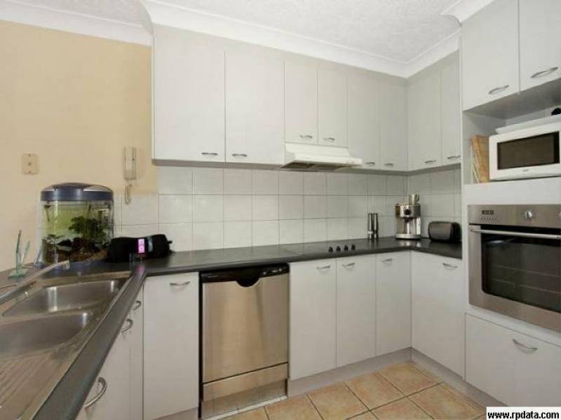 6/17 Korina Avenue, Coolangatta QLD 4225