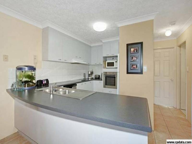 6/17 Korina Avenue, Coolangatta QLD 4225