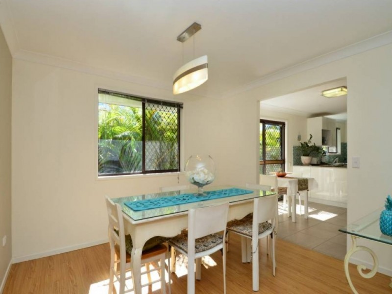 7 Joan Street, Burleigh Waters QLD 4220