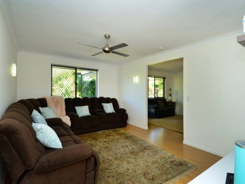 7 Joan Street, Burleigh Waters QLD 4220
