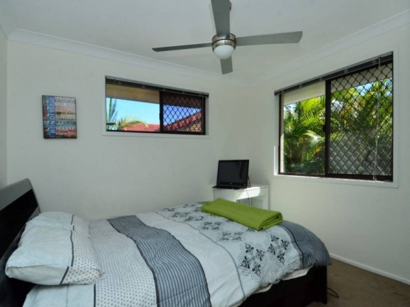 7 Joan Street, Burleigh Waters QLD 4220