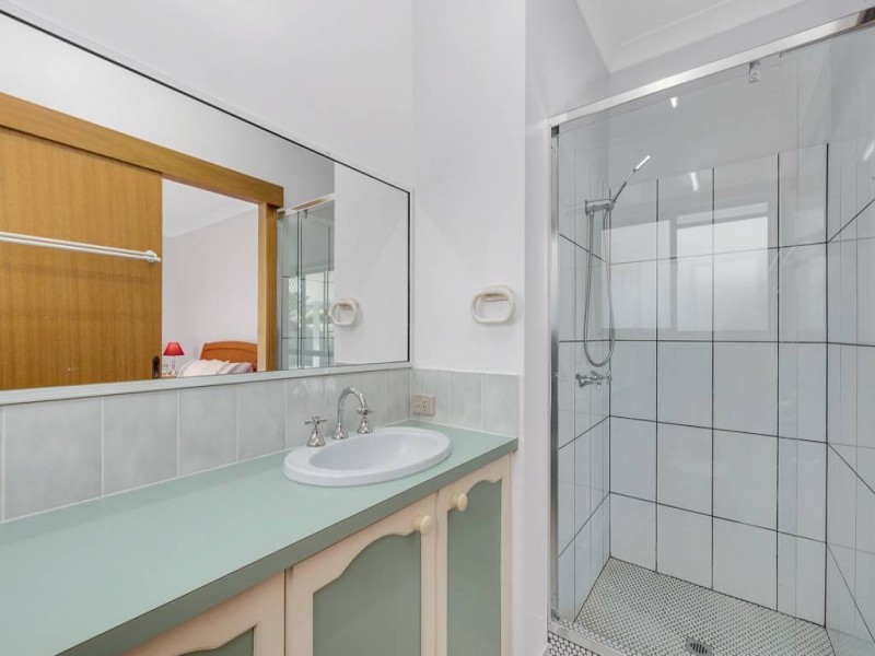 34 Larch Street, Tallebudgera QLD 4228