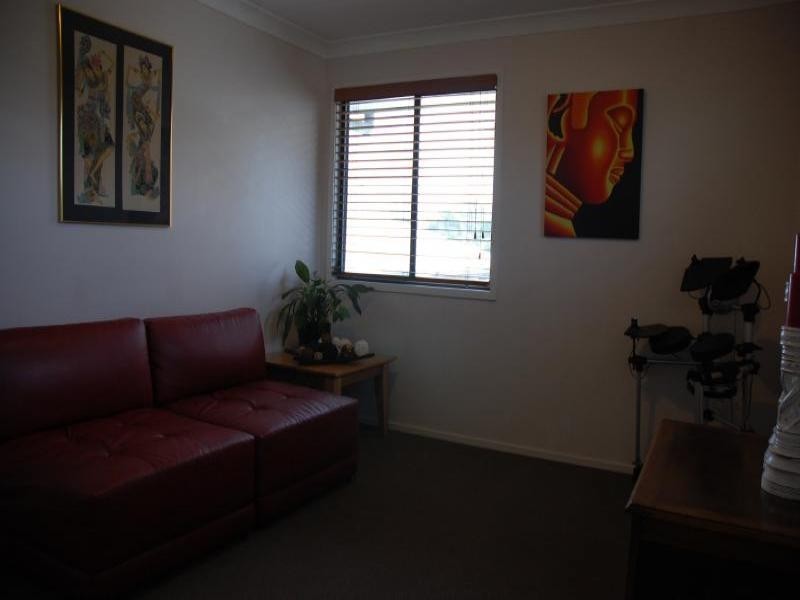 36 Majorca Cres, Varsity Lakes QLD 4227