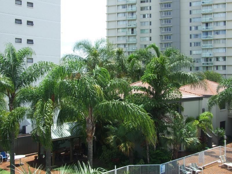 30/1849 Gold Coast Hwy, Burleigh Heads QLD 4220