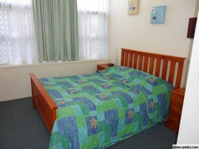 8/3 Redondo Ave, Miami QLD 4220