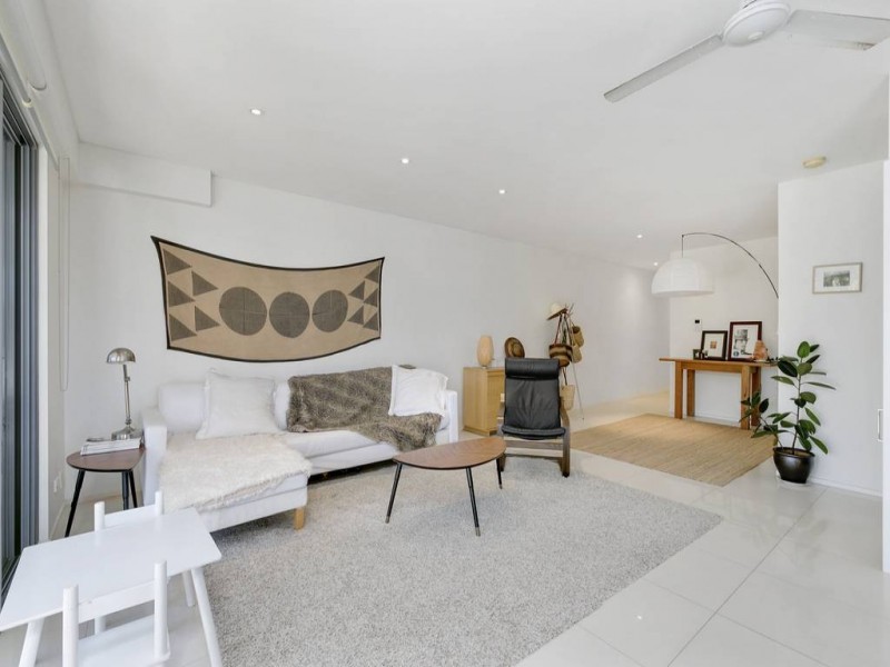 3/10 Tallebudgera Drive, Palm Beach QLD 4221