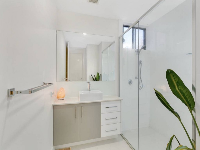 3/10 Tallebudgera Drive, Palm Beach QLD 4221