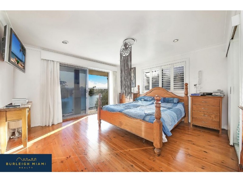 36 Conifer Crescent, Broadbeach Waters QLD 4218
