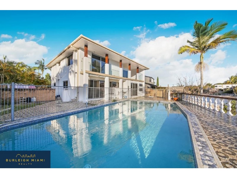 36 Conifer Crescent, Broadbeach Waters QLD 4218