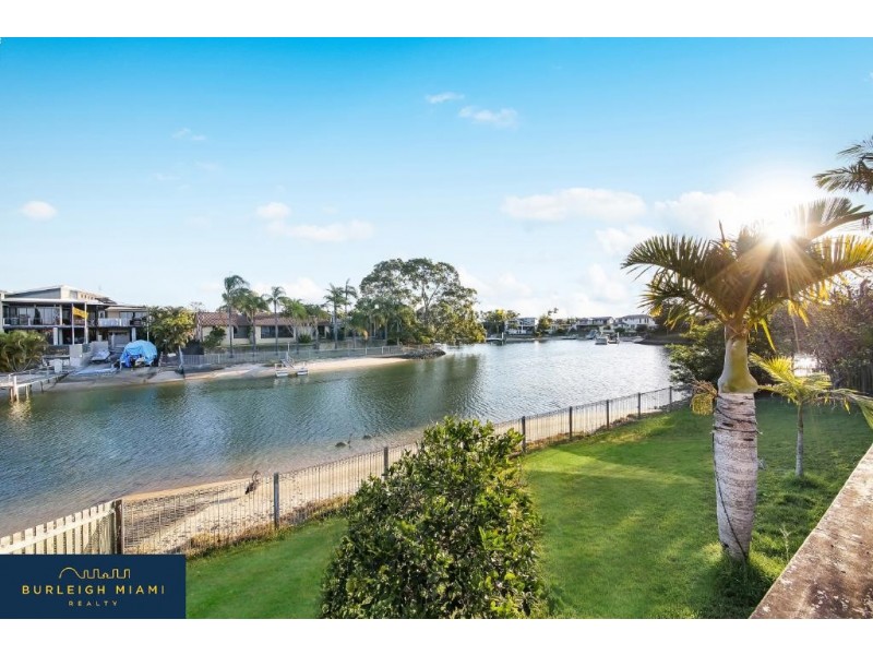 36 Conifer Crescent, Broadbeach Waters QLD 4218