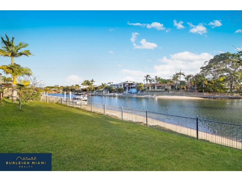 36 Conifer Crescent, Broadbeach Waters QLD 4218