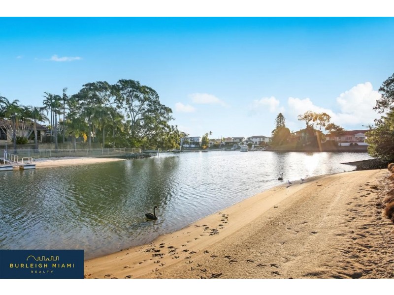 36 Conifer Crescent, Broadbeach Waters QLD 4218