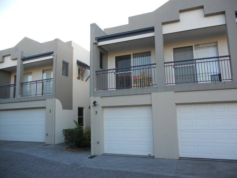 3/13 Ranier Cr, Varsity Lakes QLD 4227