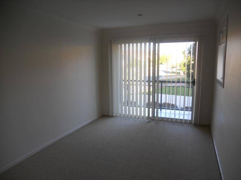 3/13 Ranier Cr, Varsity Lakes QLD 4227