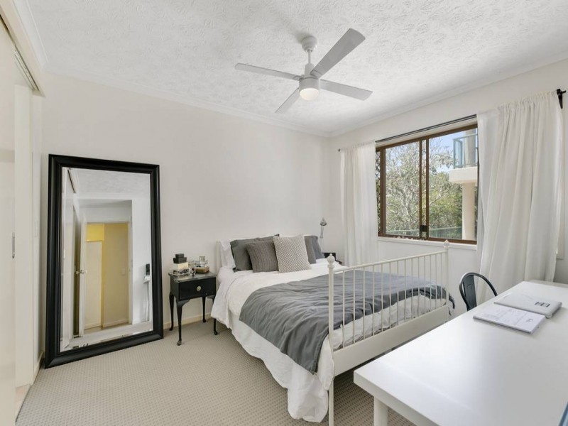 7/1 Burrabee Street, Burleigh Heads QLD 4220