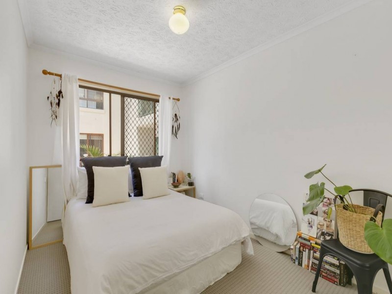 7/1 Burrabee Street, Burleigh Heads QLD 4220