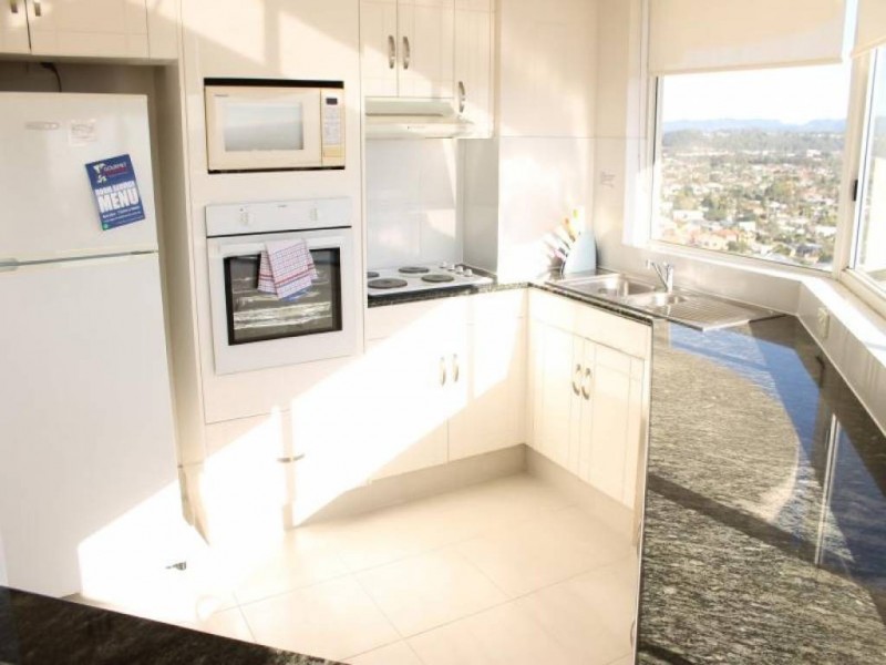 19E/238 The Esplanade, Miami QLD 4220