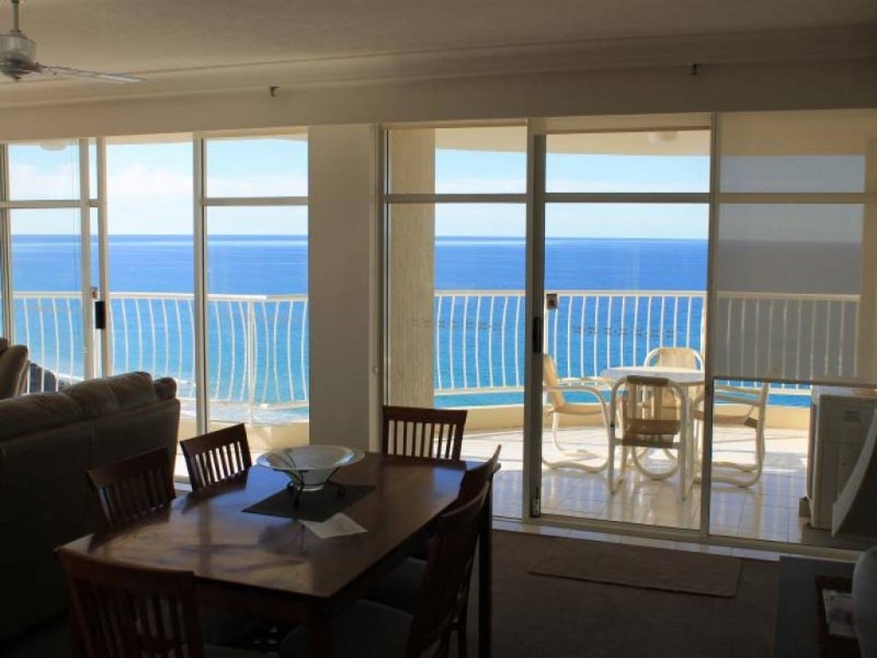 19E/238 The Esplanade, Miami QLD 4220