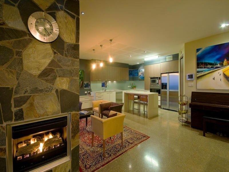 93 George St West, Burleigh Heads QLD 4220