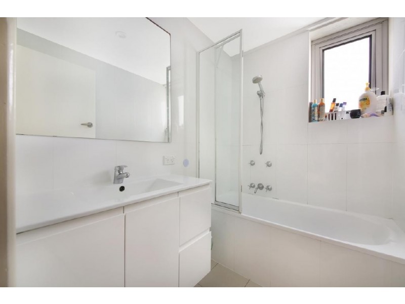 20/2 Goodwin Terrace, Burleigh Heads QLD 4220