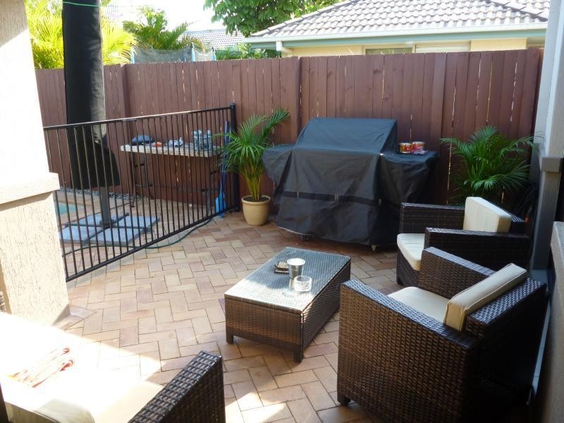 20 Gardendale Crescent, Burleigh Waters QLD 4220