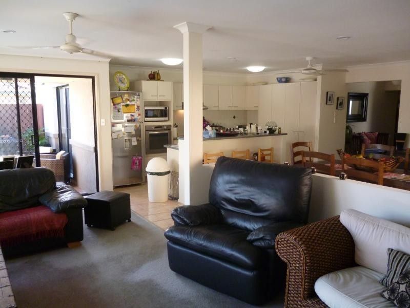 20 Gardendale Crescent, Burleigh Waters QLD 4220