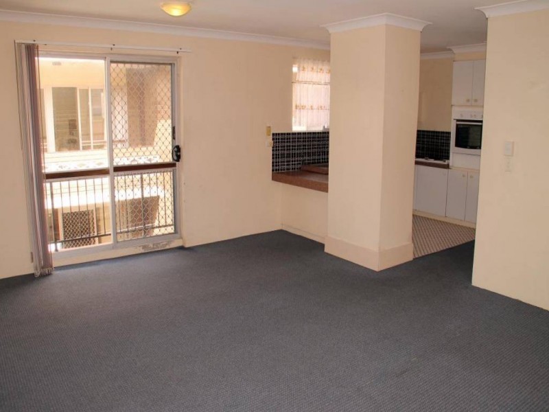 5/64 Marine Parade, Miami QLD 4220