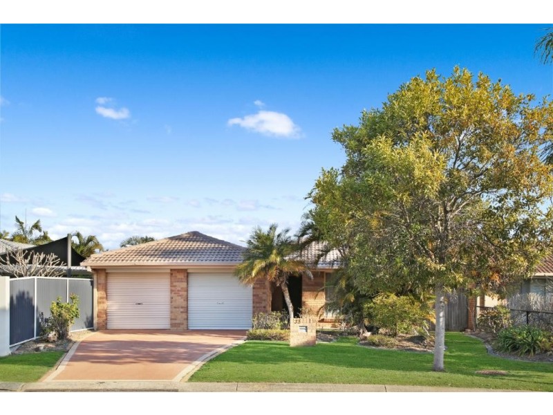 32 Cumberland Drive, Varsity Lakes QLD 4227
