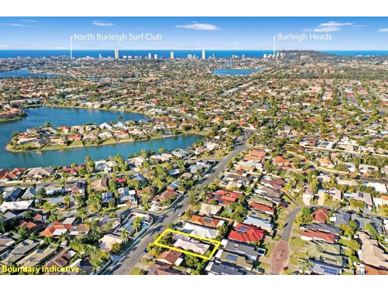 32 Cumberland Drive, Varsity Lakes QLD 4227