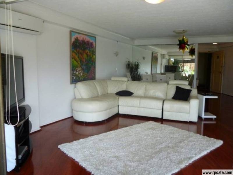 2/45 Hayle Street,, Burleigh Heads QLD 4220